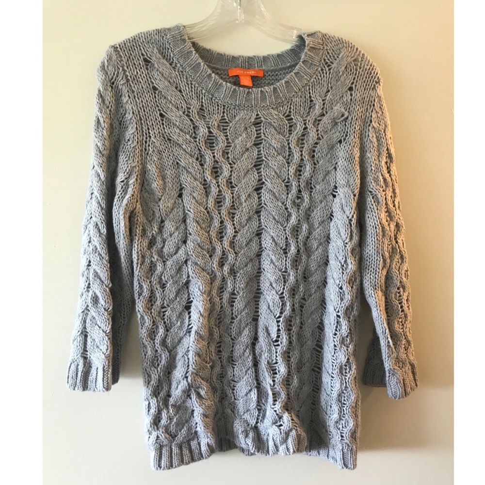 Gray scoop neck knit sweater